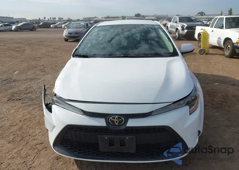 2021 Toyota Corolla Le z USA, uszkodzony, nr VIN 5YFEPMAE5MP242796